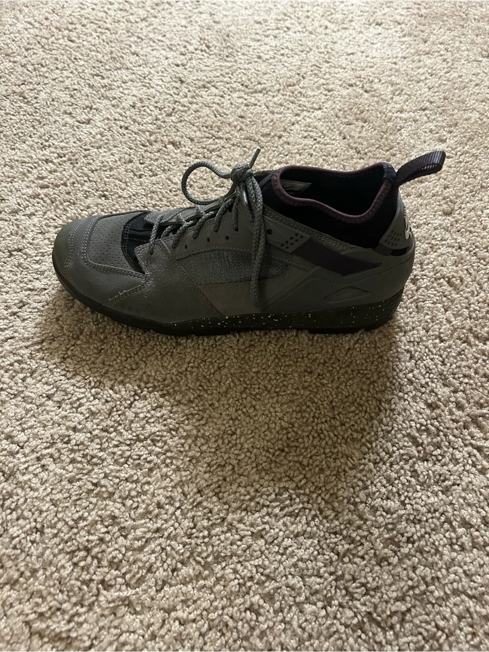 Nike Air Revaderchi Hiking Sneakers Flint Grey Men’s Size 10.5
